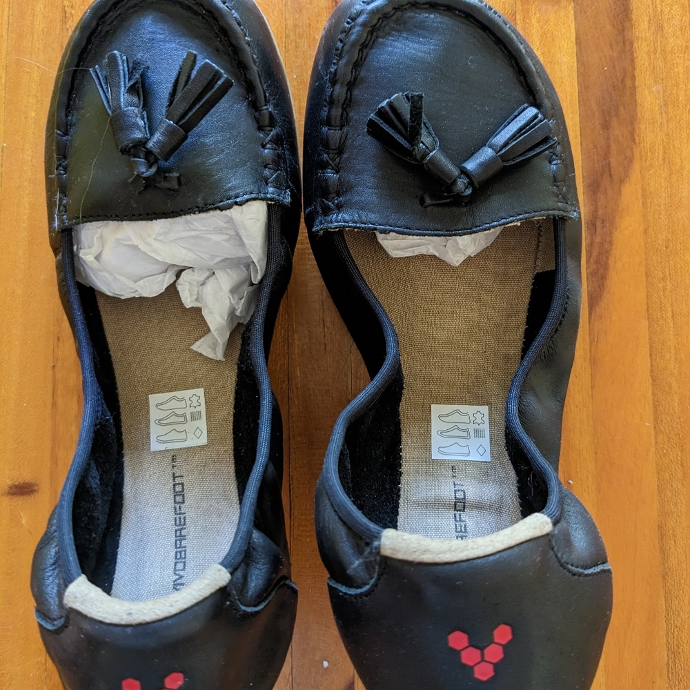 Vivobarefoot size 10 black loafers